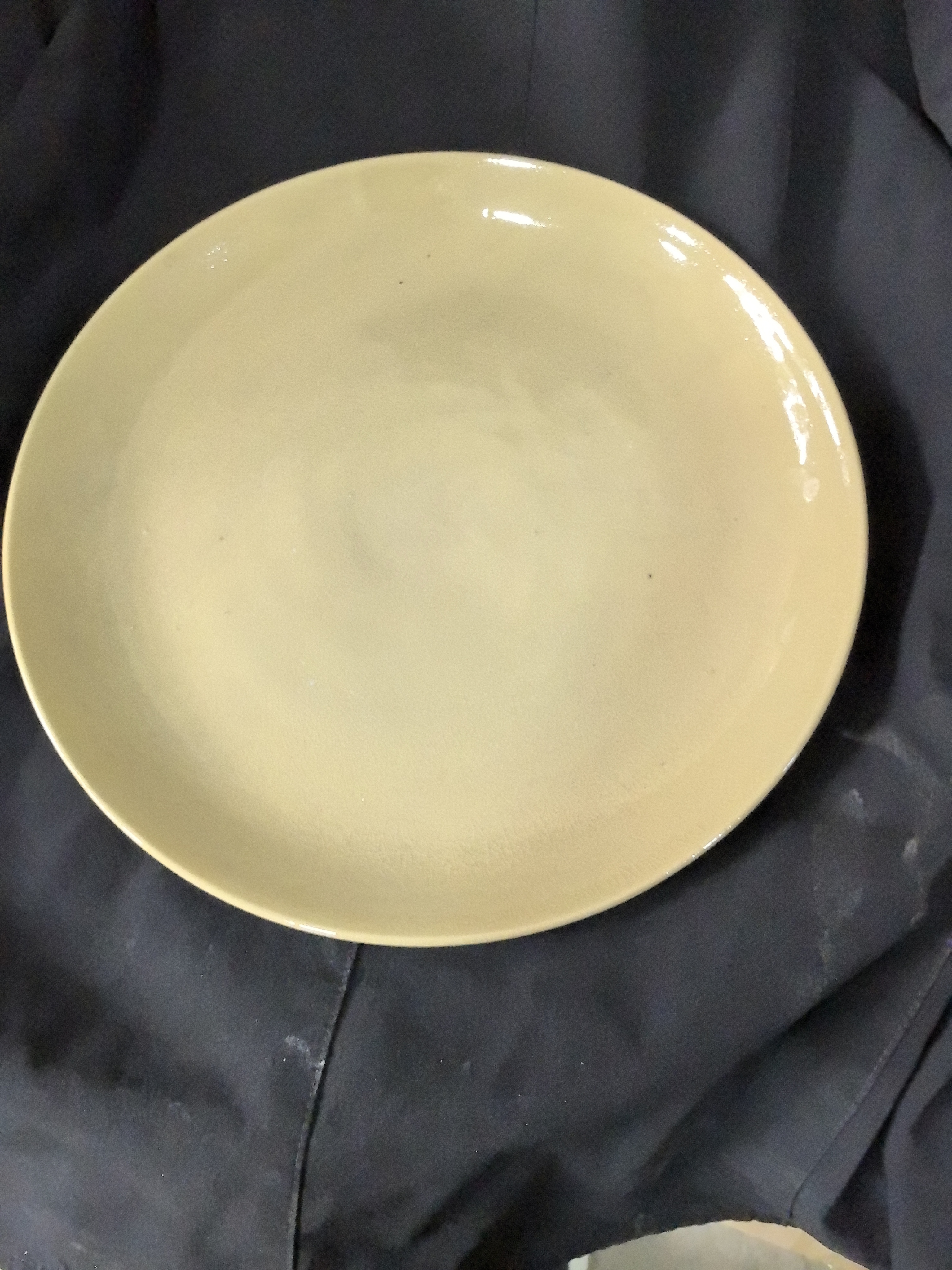 纯手工纯土陶盘子，直径28cm左右，高4cm左右