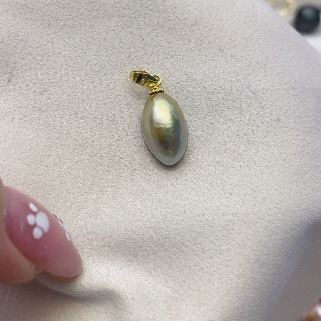 【闪购商品】银S925镶嵌拼合珍珠（马贝珠）颈饰