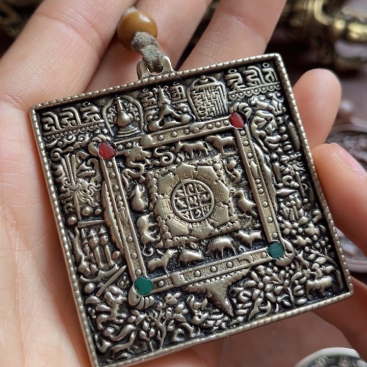 颈饰琉璃用****8喜欢的朋友