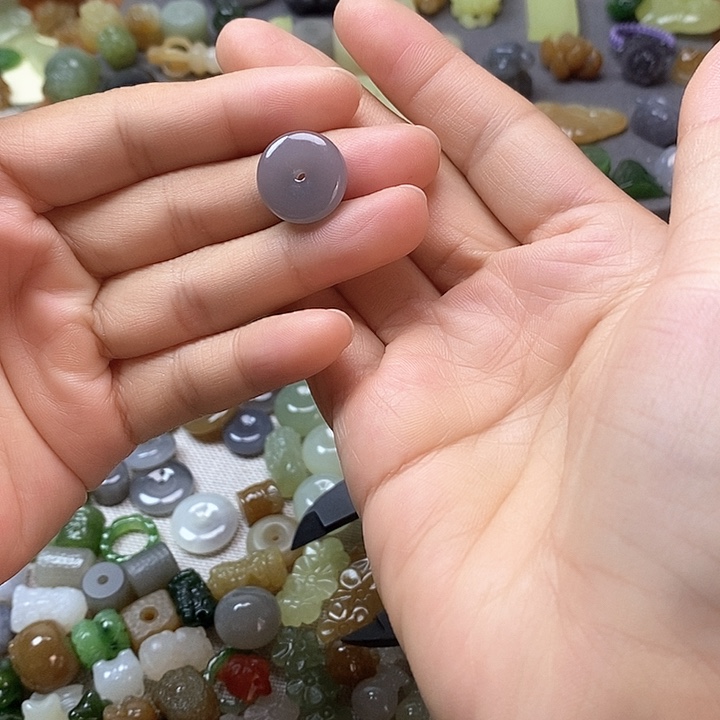 未镶嵌和田玉挂件知**乐