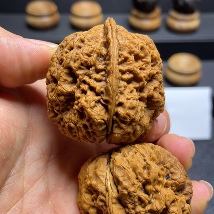 文玩核桃吊坠F金刚45