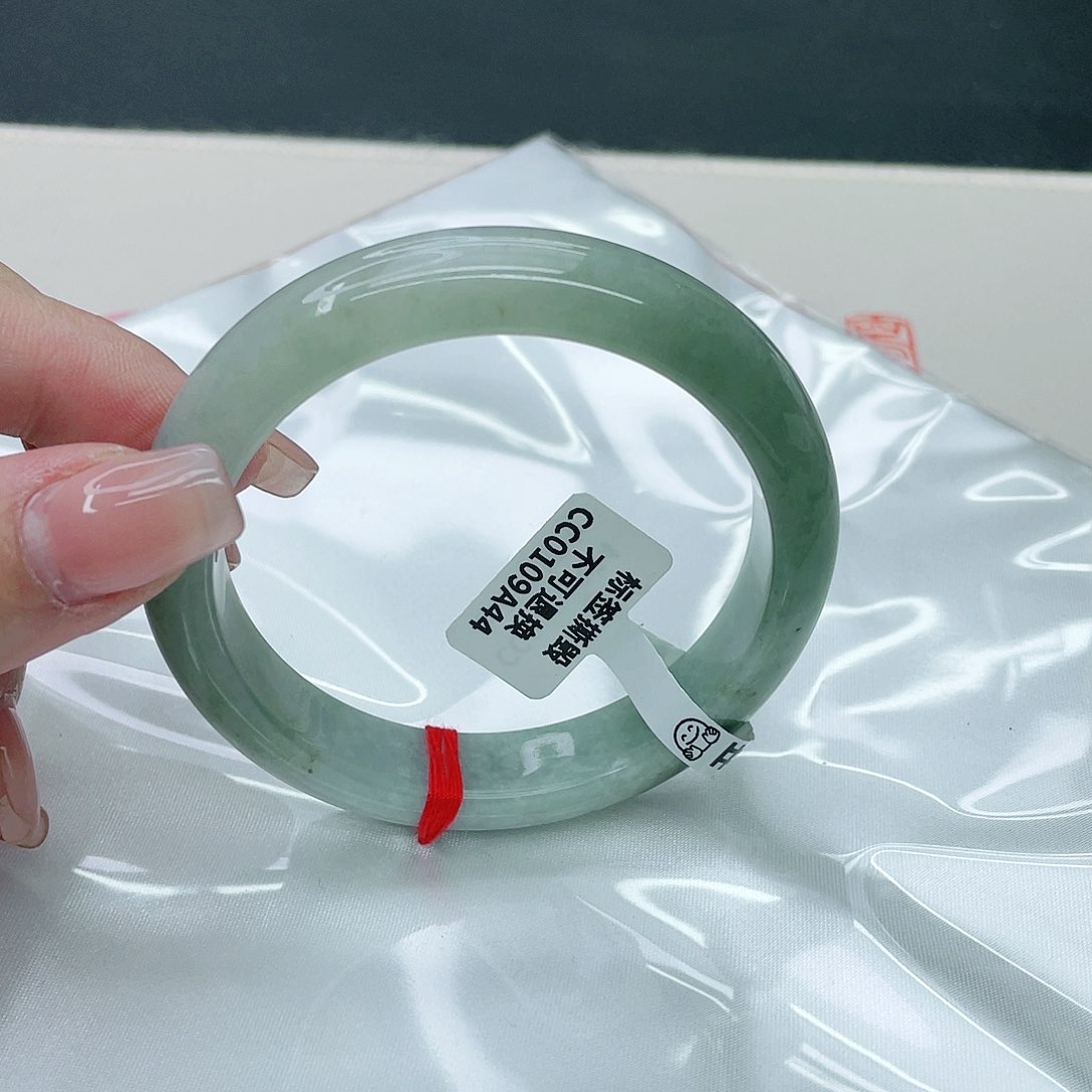 翡翠手镯未镶嵌正57.7