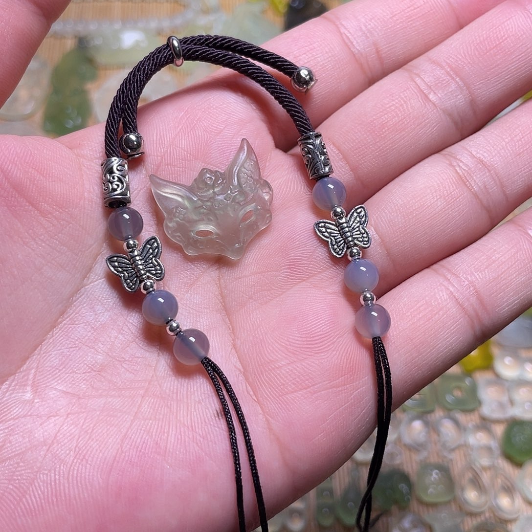 初****未镶嵌蛇纹石玉吊坠