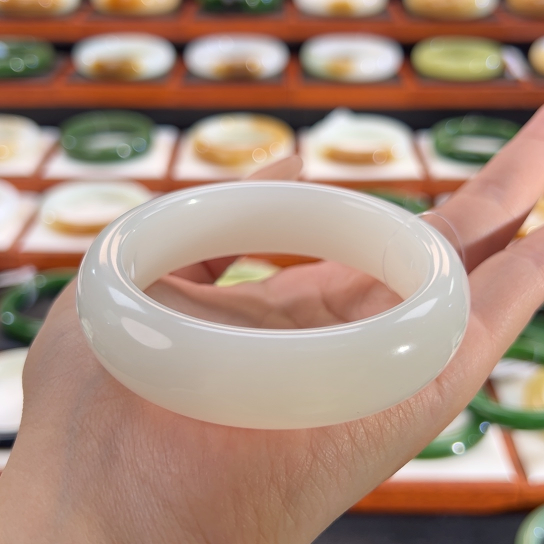 和田玉（白玉）手镯未镶嵌