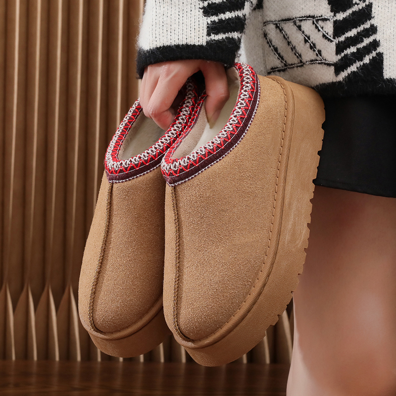 厚底雪地靴女新款百搭冬季加厚加绒保暖真皮防水防滑户外棉鞋女