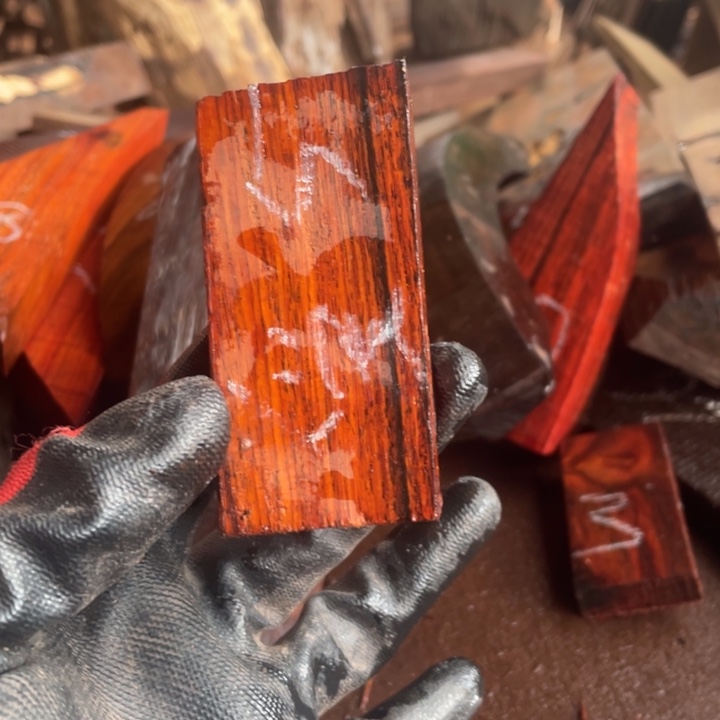 交趾黄檀（大红酸枝）爱*孟