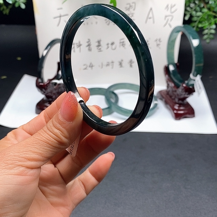 翡翠手镯未镶嵌59尺寸