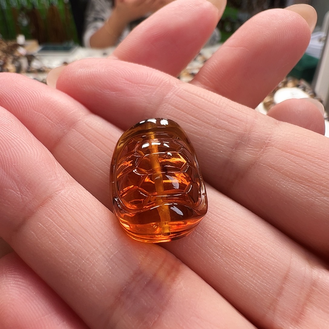 琥珀未镶嵌裸石抚顺琥珀富甲