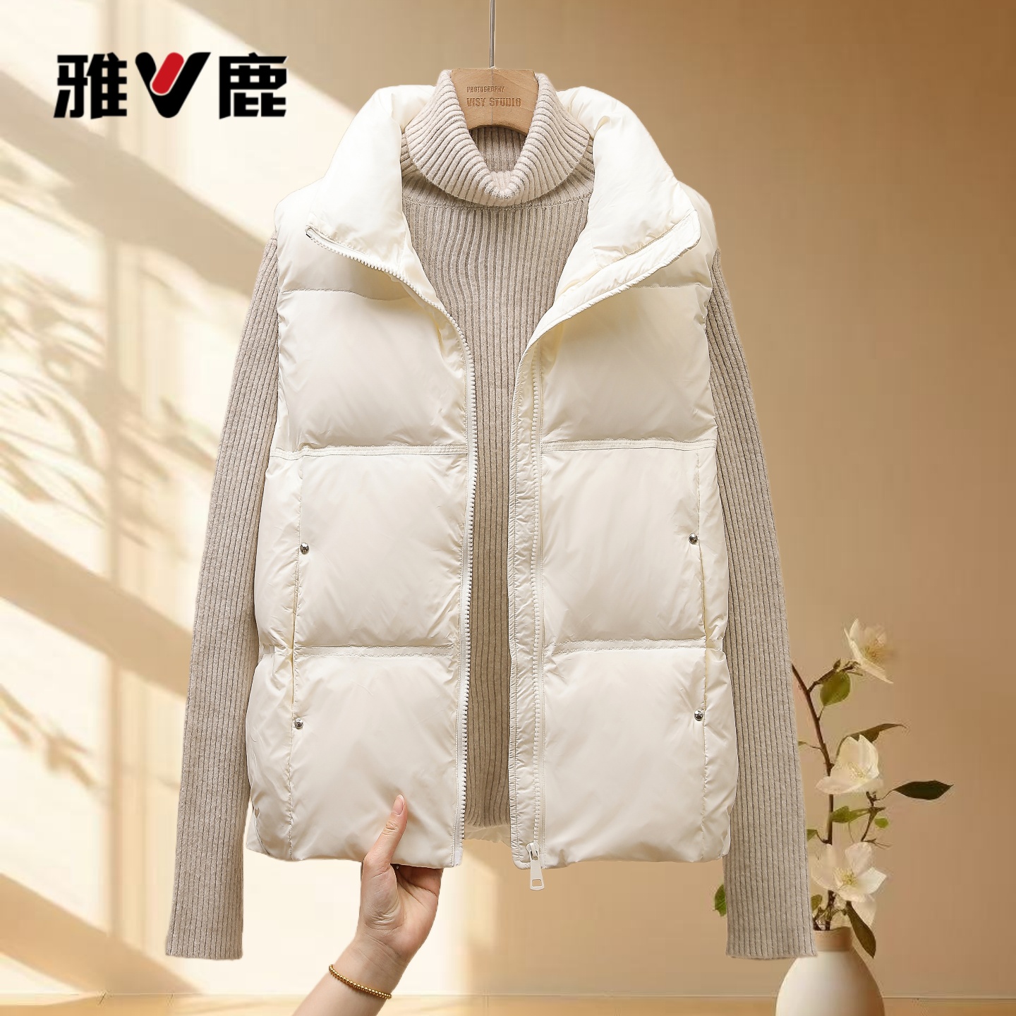 雅鹿2025年新款羽绒服马甲女短款宽松白鸭绒坎肩立领背心时尚外套