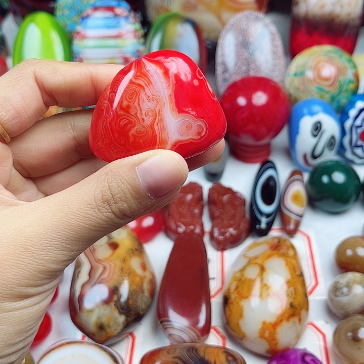 玛瑙/玉髓未镶嵌珠宝奇石