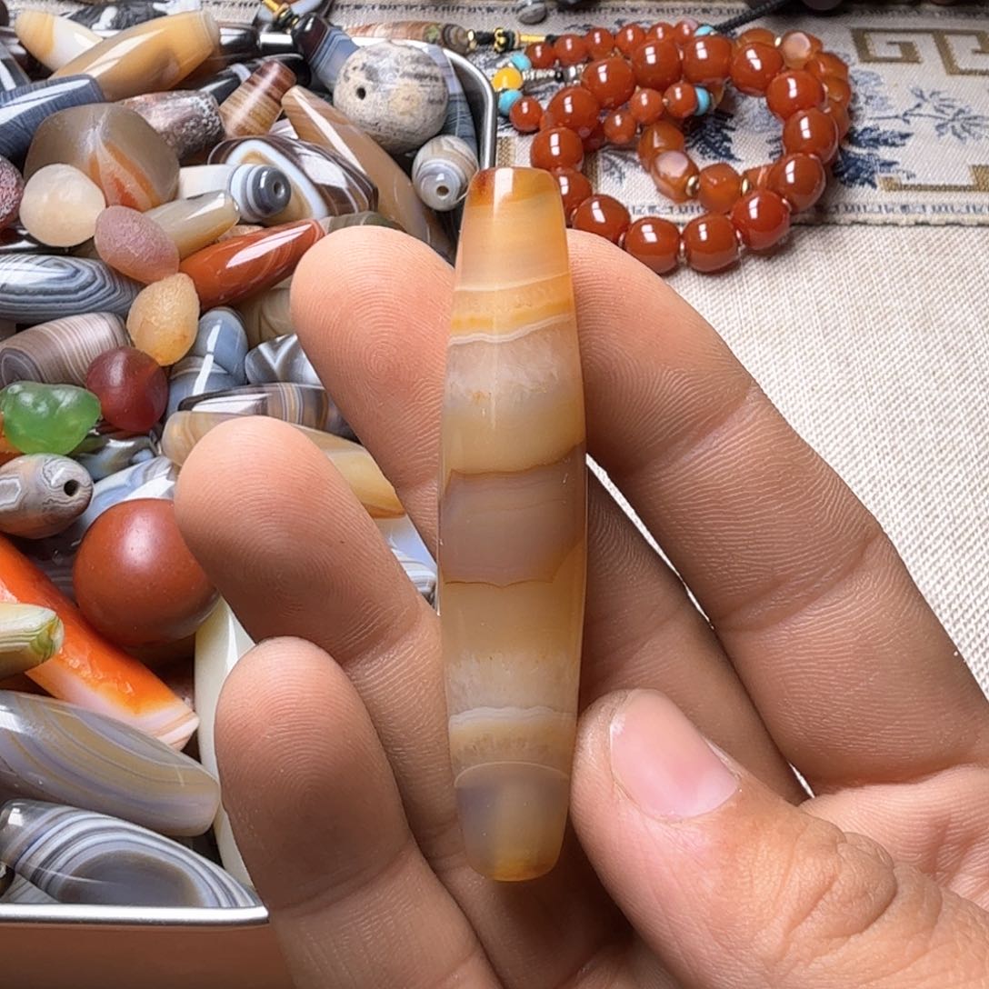 玛瑙/玉髓颈饰合金