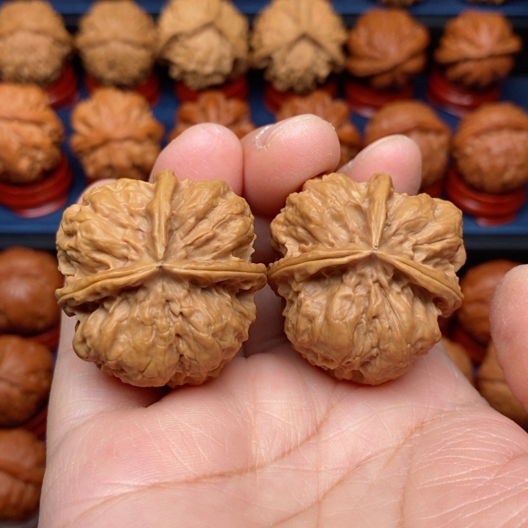 把件文玩核桃手捻人奔