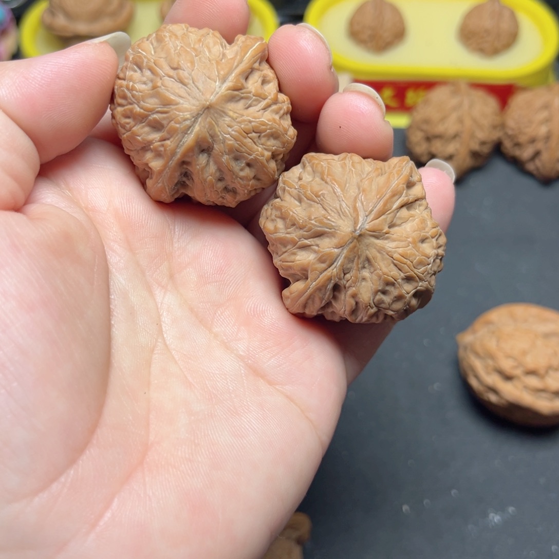 文玩核桃一物一拍38铁锤瑕疵