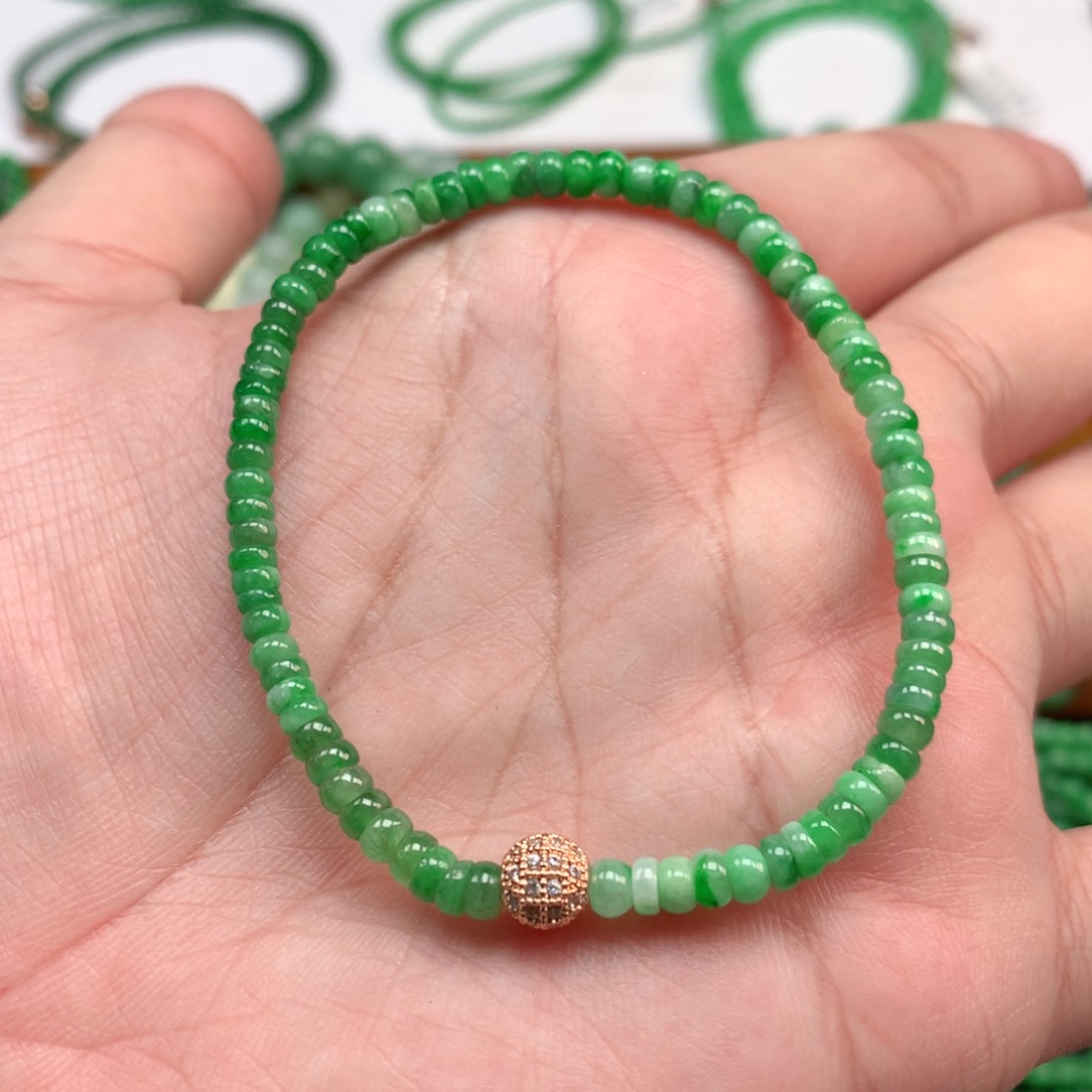 翡翠手链未镶嵌翡翠