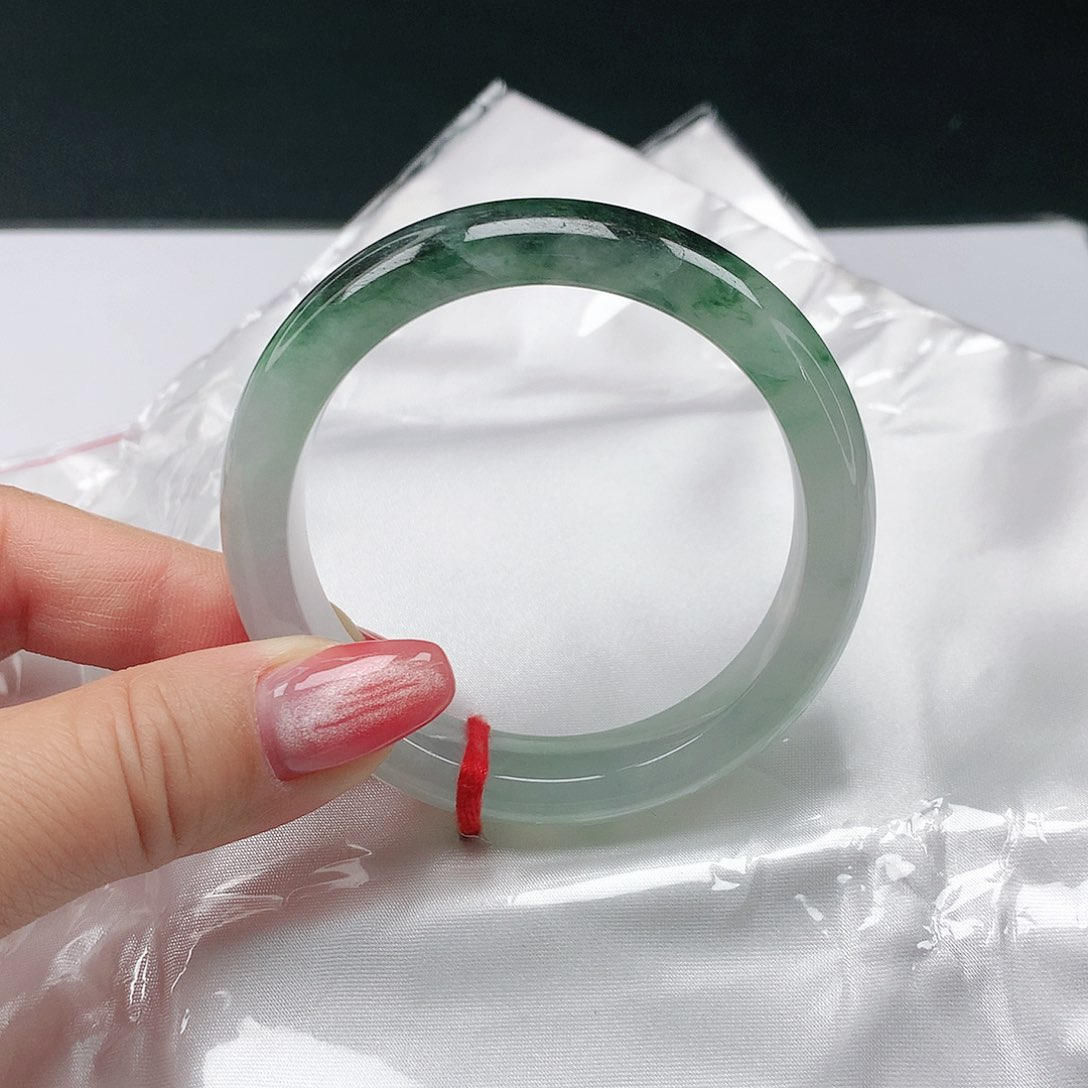 翡翠手镯未镶嵌翡翠053