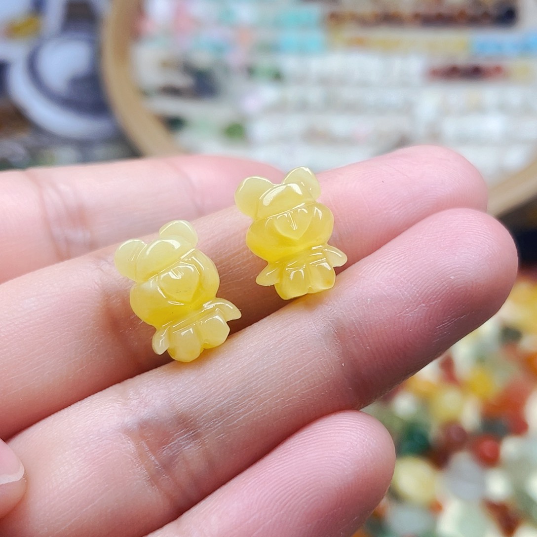 琥珀裸石未镶嵌发一个