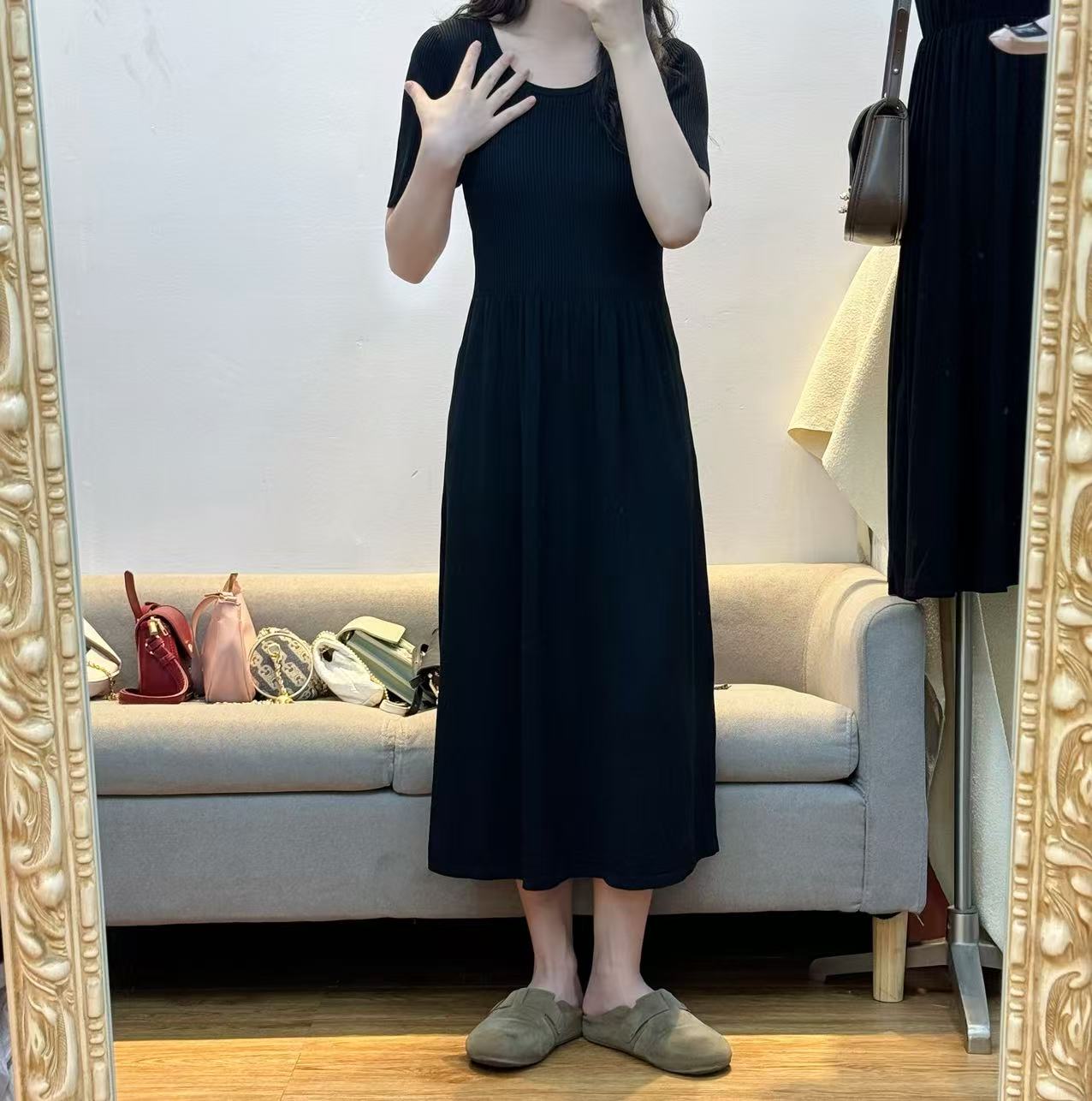 周一精选小个子显高高腰连衣裙气质纯色夏季法式温柔圆领设计感女