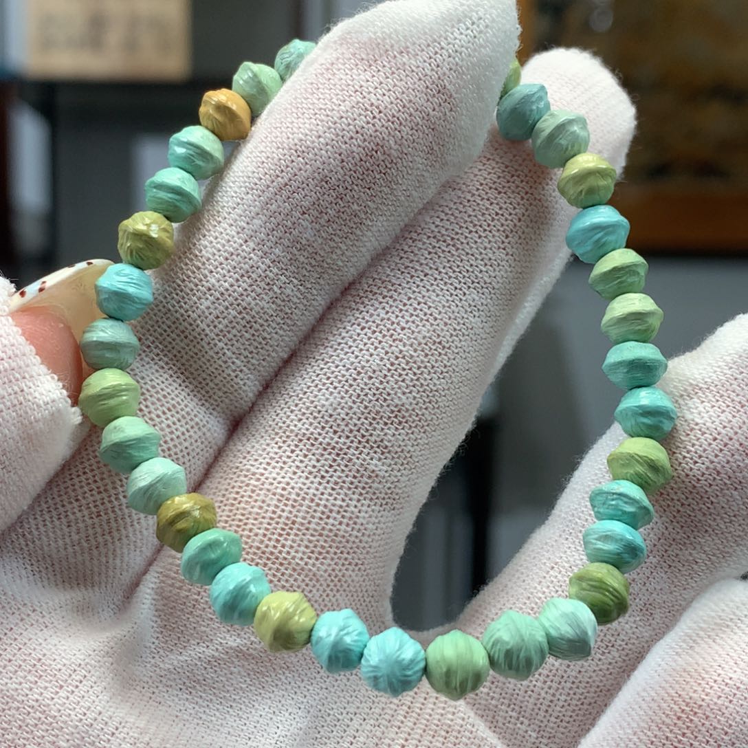 绿松石未镶嵌挂件