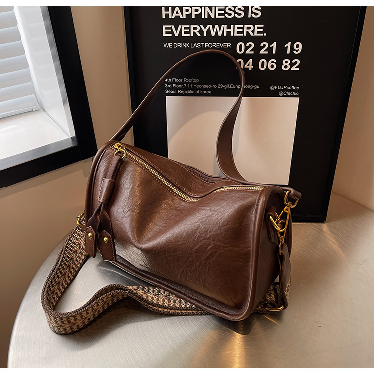 软皮包包单肩斜跨时尚百搭托特包手提手腕腋下包简约休闲通勤包包