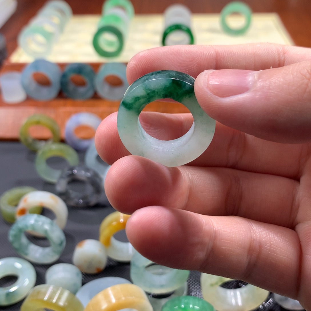 定制翡翠未镶嵌D****必定制