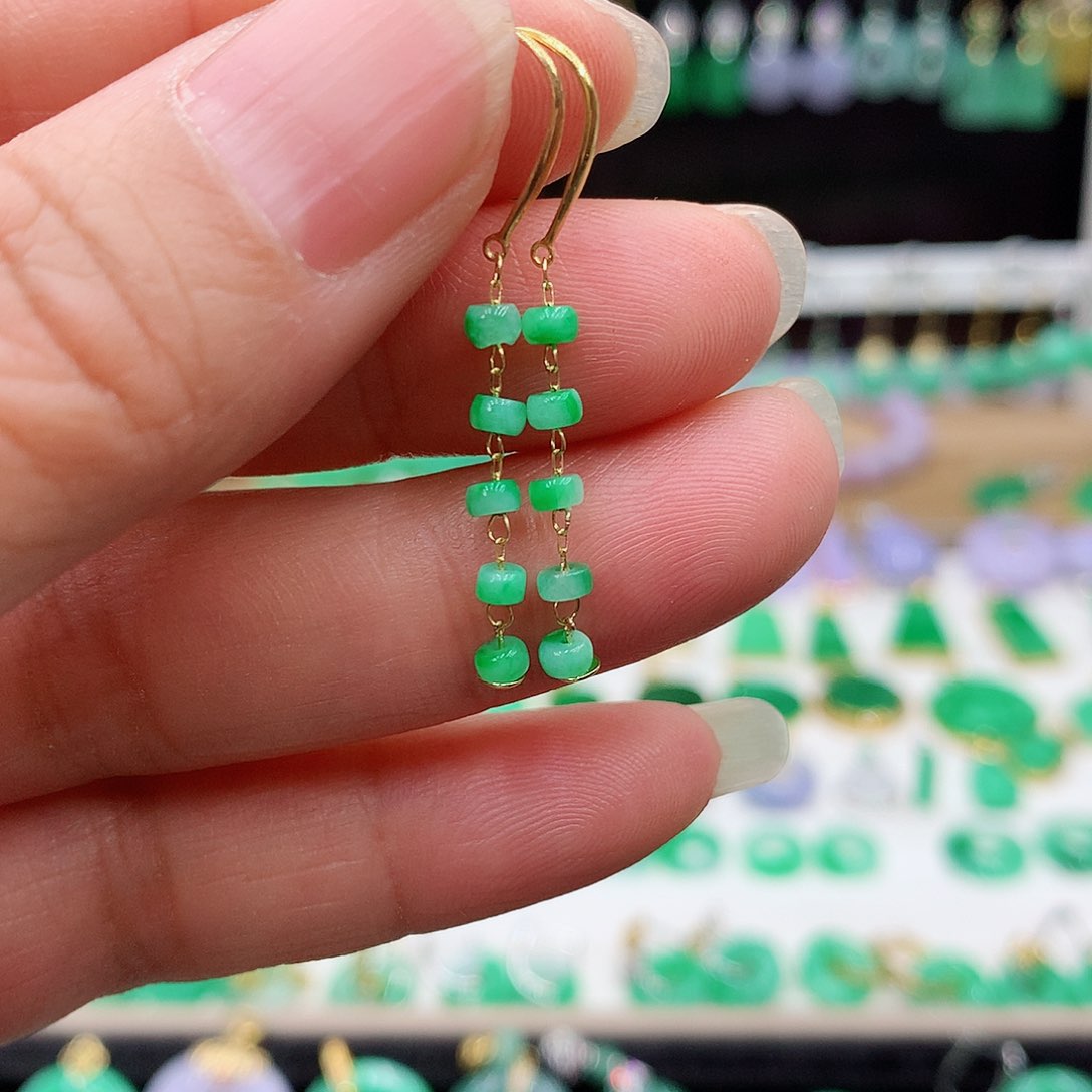 翡翠耳饰18K金镶嵌的