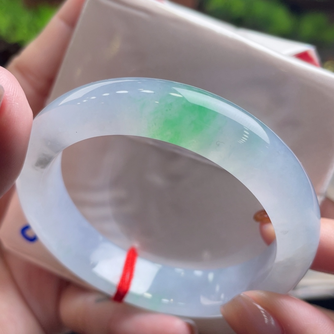 翡翠未镶嵌手镯51冰翠绿