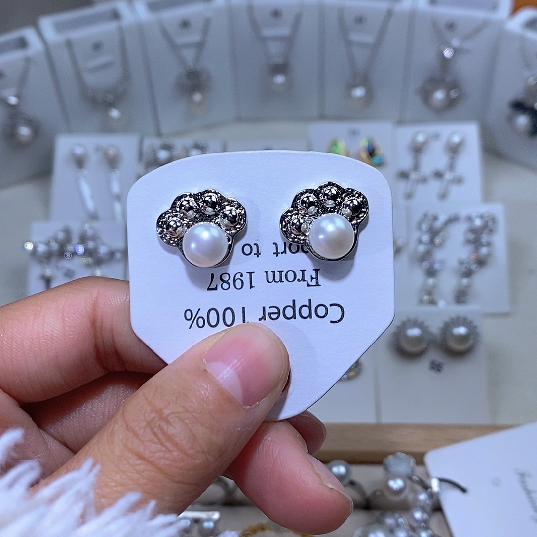 未镶嵌淡水珍珠耳饰