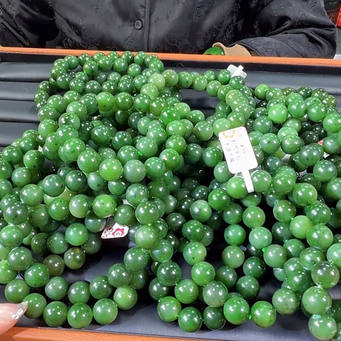 和田玉（碧玉）未镶嵌手链卡12发其一