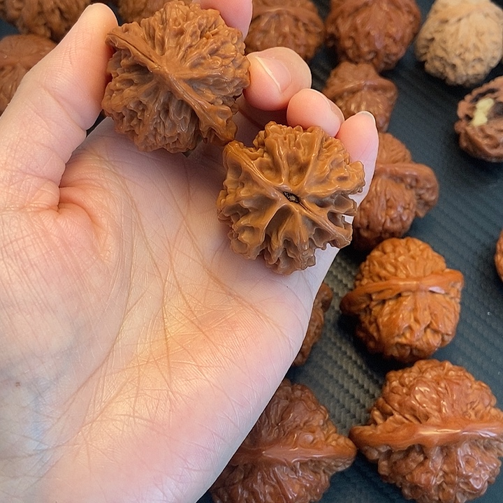 木质类37灯笼。     有微遐。      