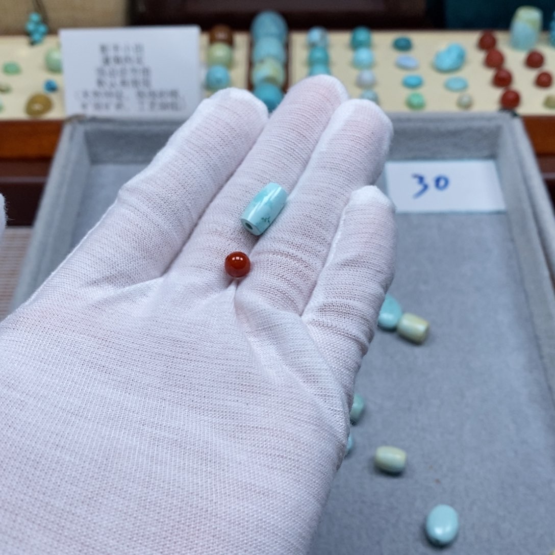 南红玛瑙配饰未镶嵌