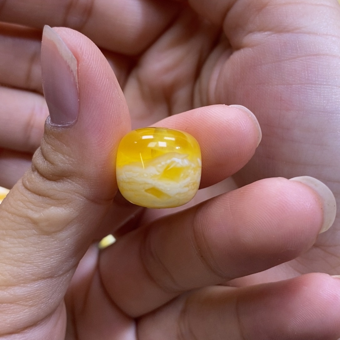 琥珀未镶嵌珠宝奇石15.3