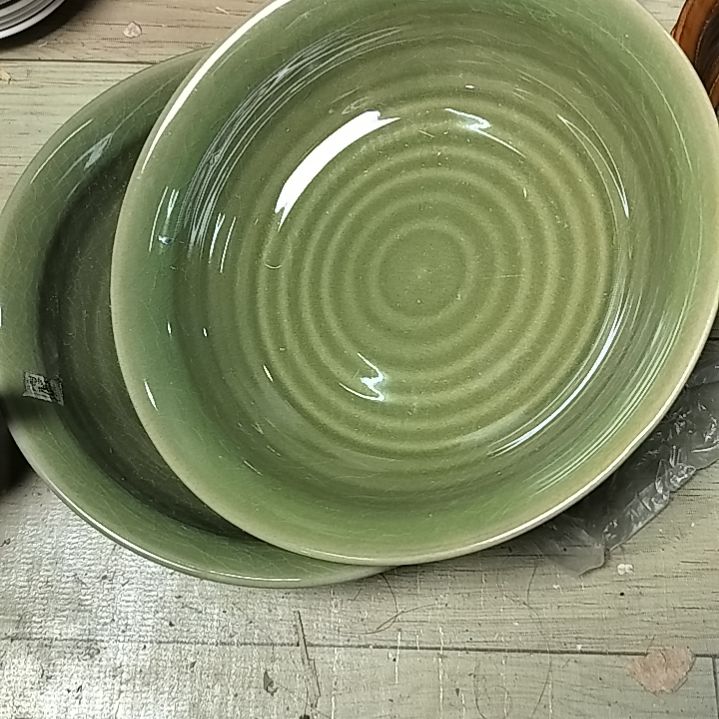 盘瓷片陶瓷杯盘壶碗都有