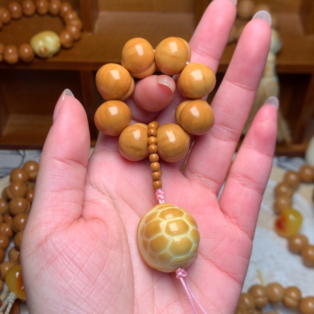 猴头核桃把件15高定屁桃手捻富甲