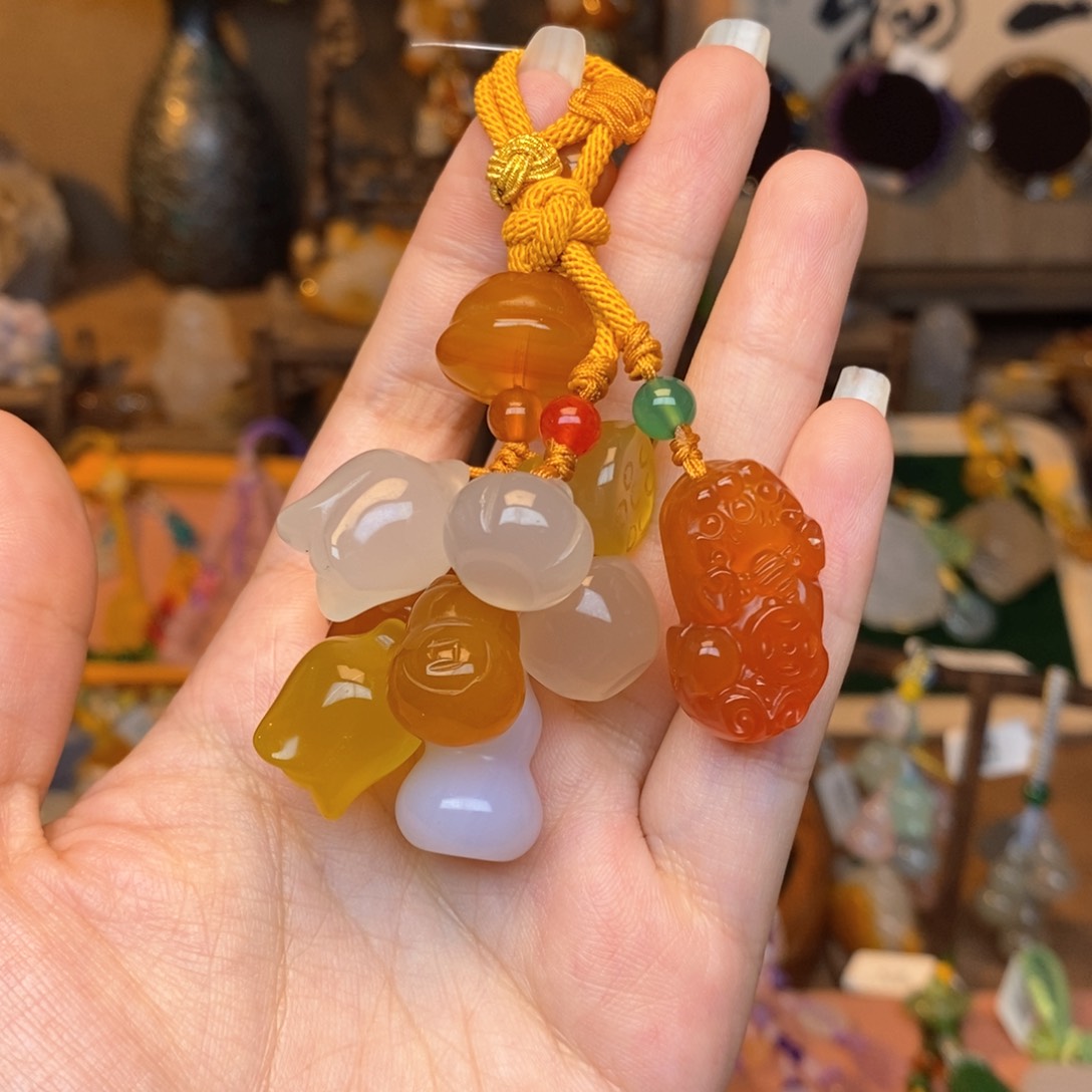 玛瑙/玉髓吊坠(赠链)未镶嵌8888888888