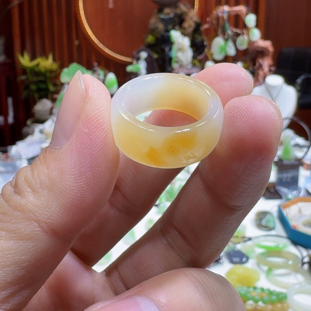 和田玉未镶嵌和田玉天地糖白卡18戒圈