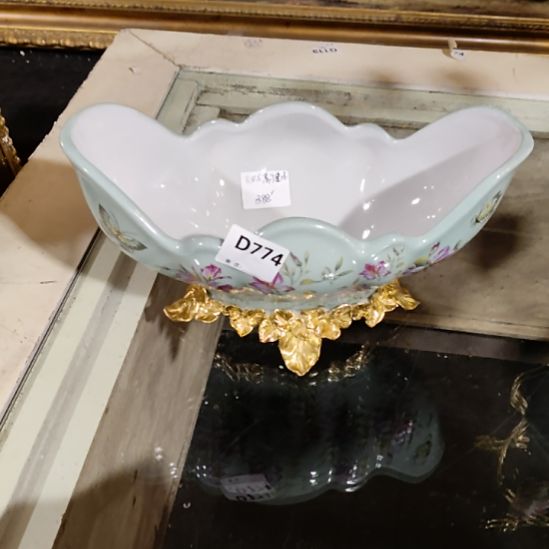陶瓷铜配瓷果盘默认手工痕迹
