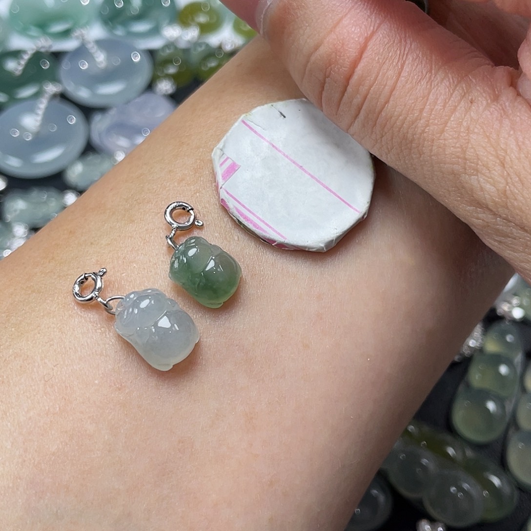 小***！翡翠银S925镶嵌颈饰