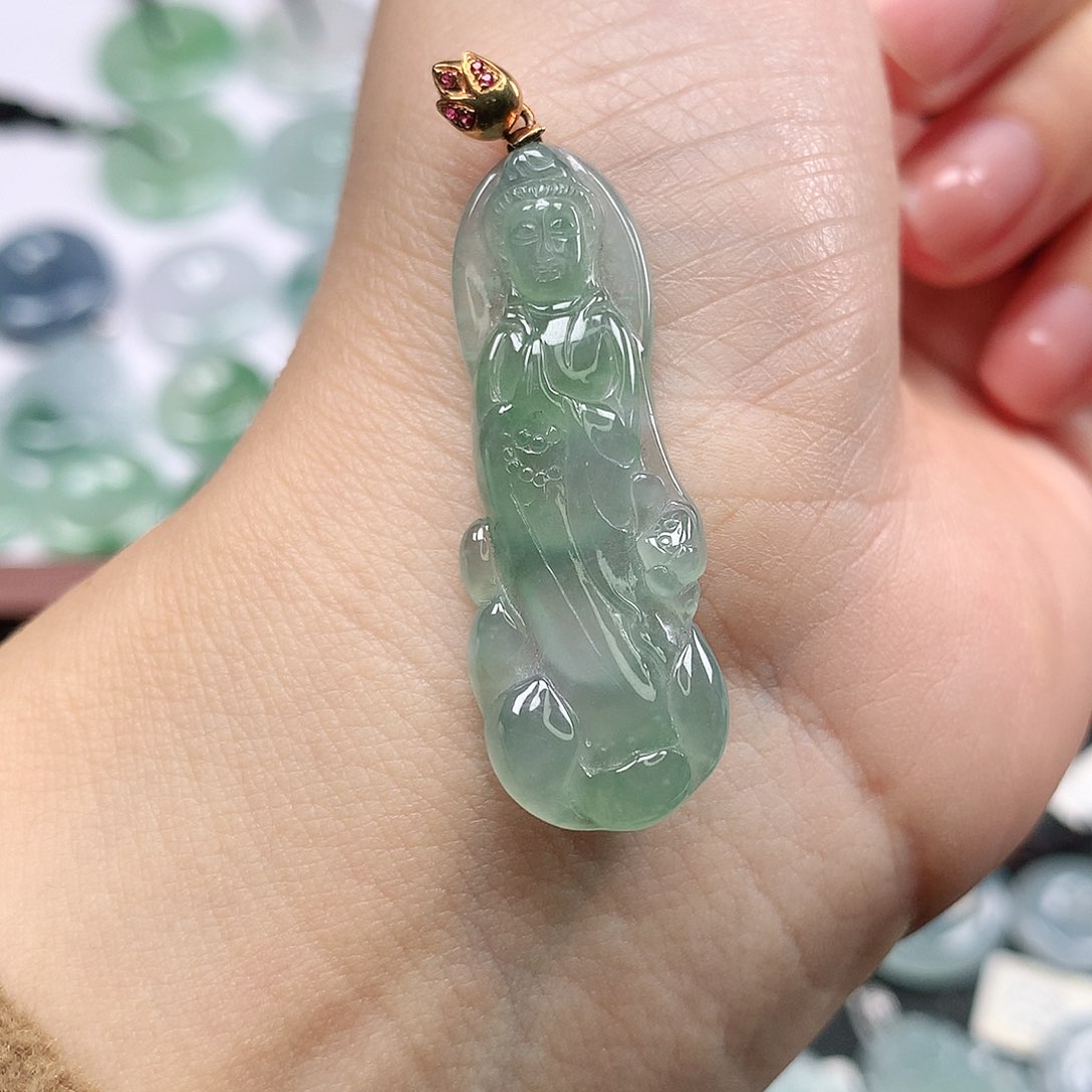 翡翠颈饰18K金镶嵌观音