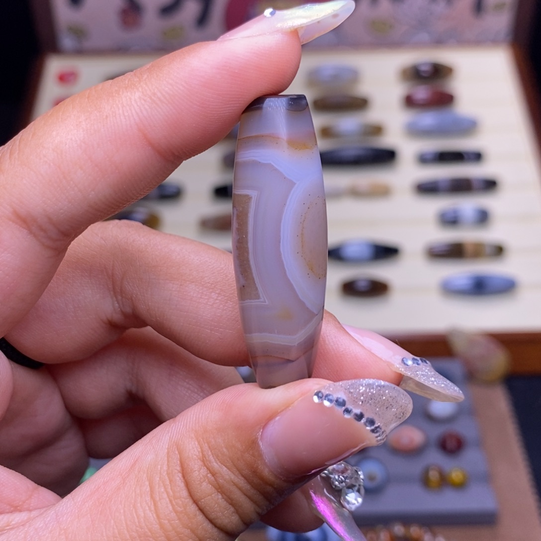 玛瑙/玉髓颈饰未镶嵌你**友