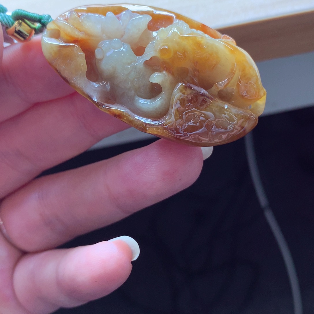 翡翠颈饰未镶嵌吊坠