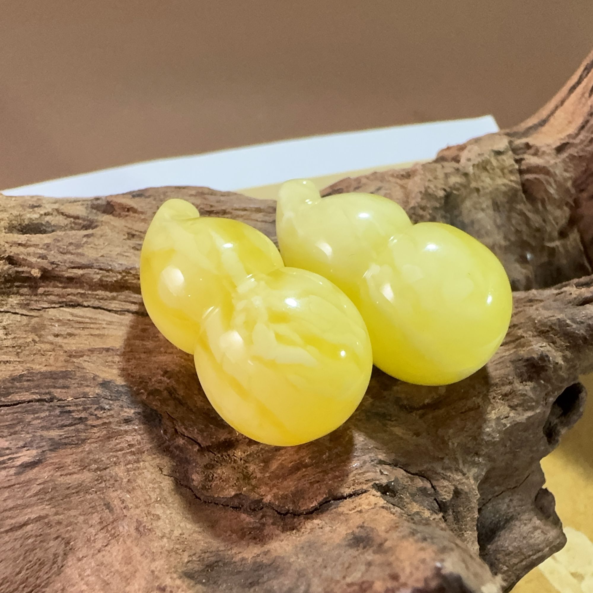 天然蜜蜡葫芦吊坠7-8g多样性发一