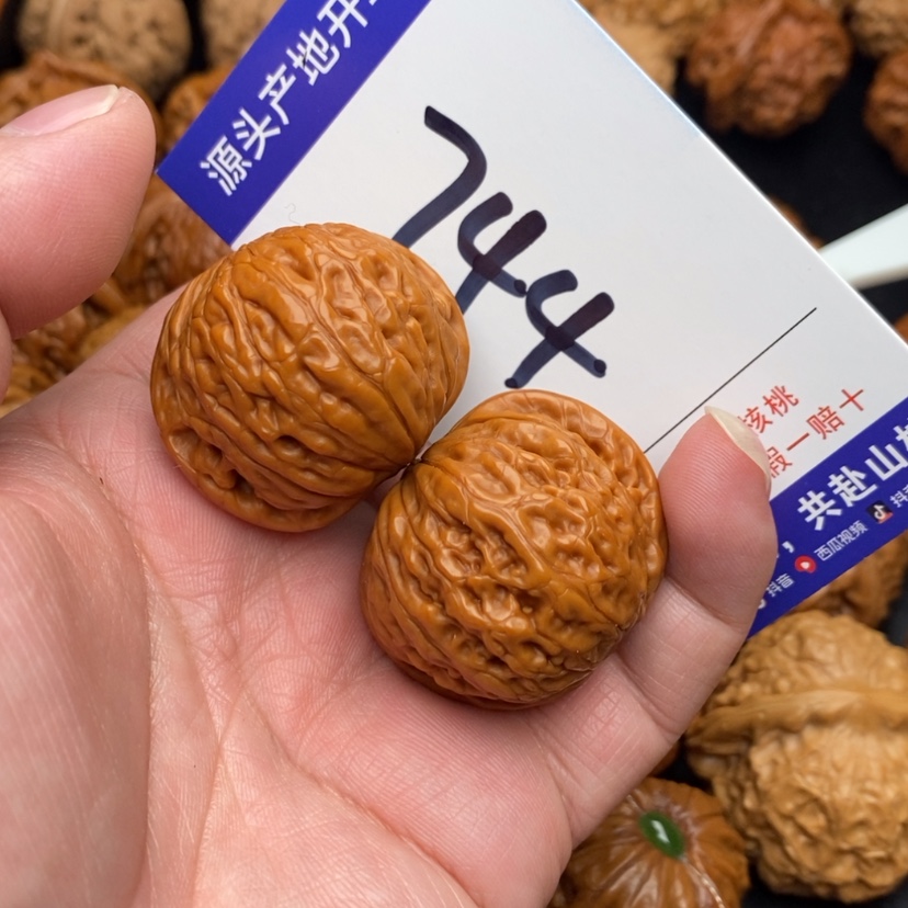 【闪购商品】文玩核桃吊坠铁锤妹妹