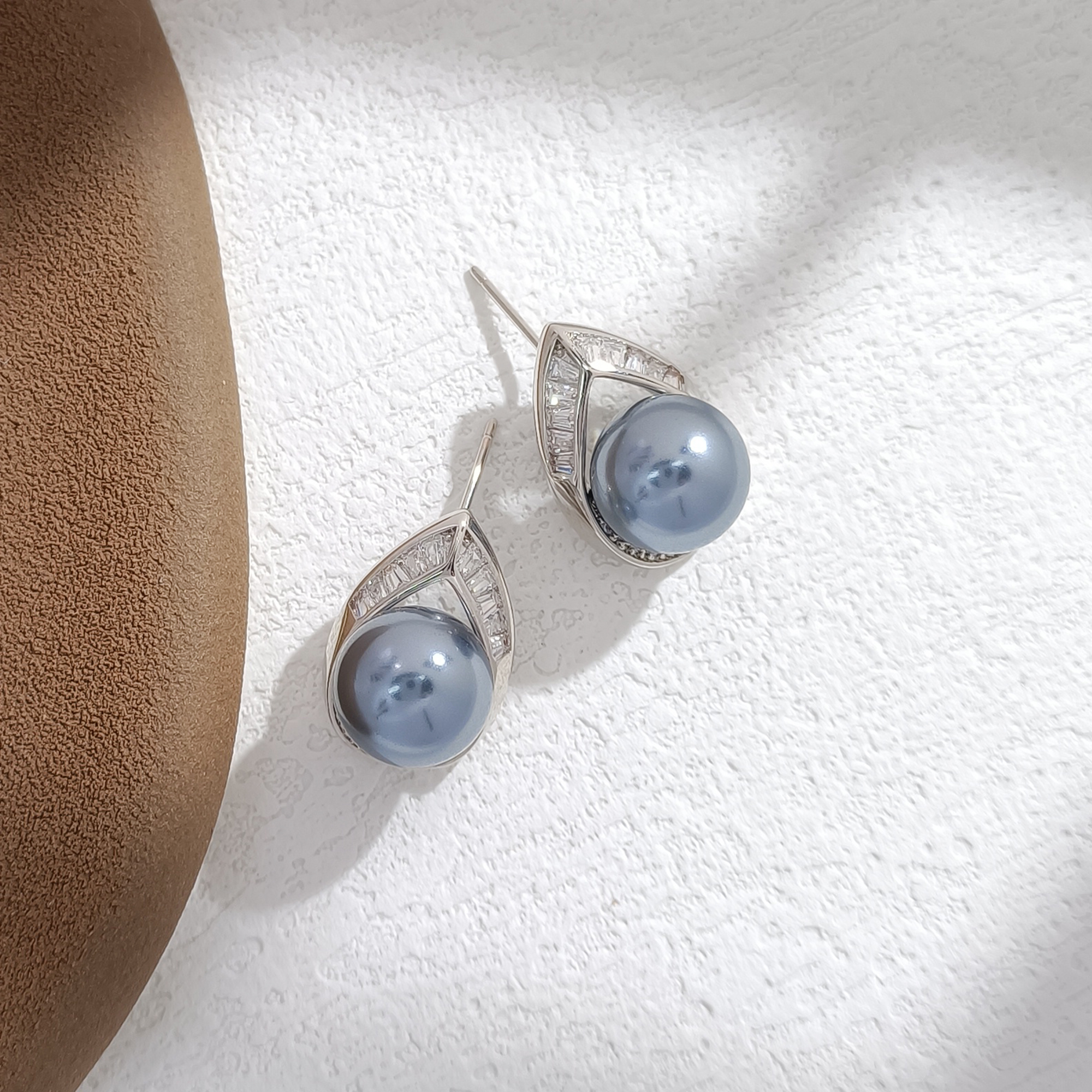 铜合金合成锆石耳饰 VWHG-009451 【冷月凝露】耳饰小众百搭简约