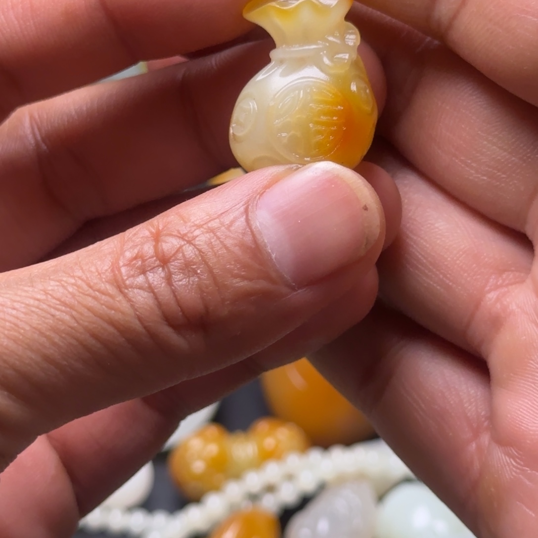 开***乐和田玉未镶嵌吊坠(不含链)