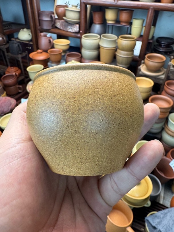 黄龙山原矿老宕口黄金段手工泥风水缸杯茶杯180cc紫砂杯