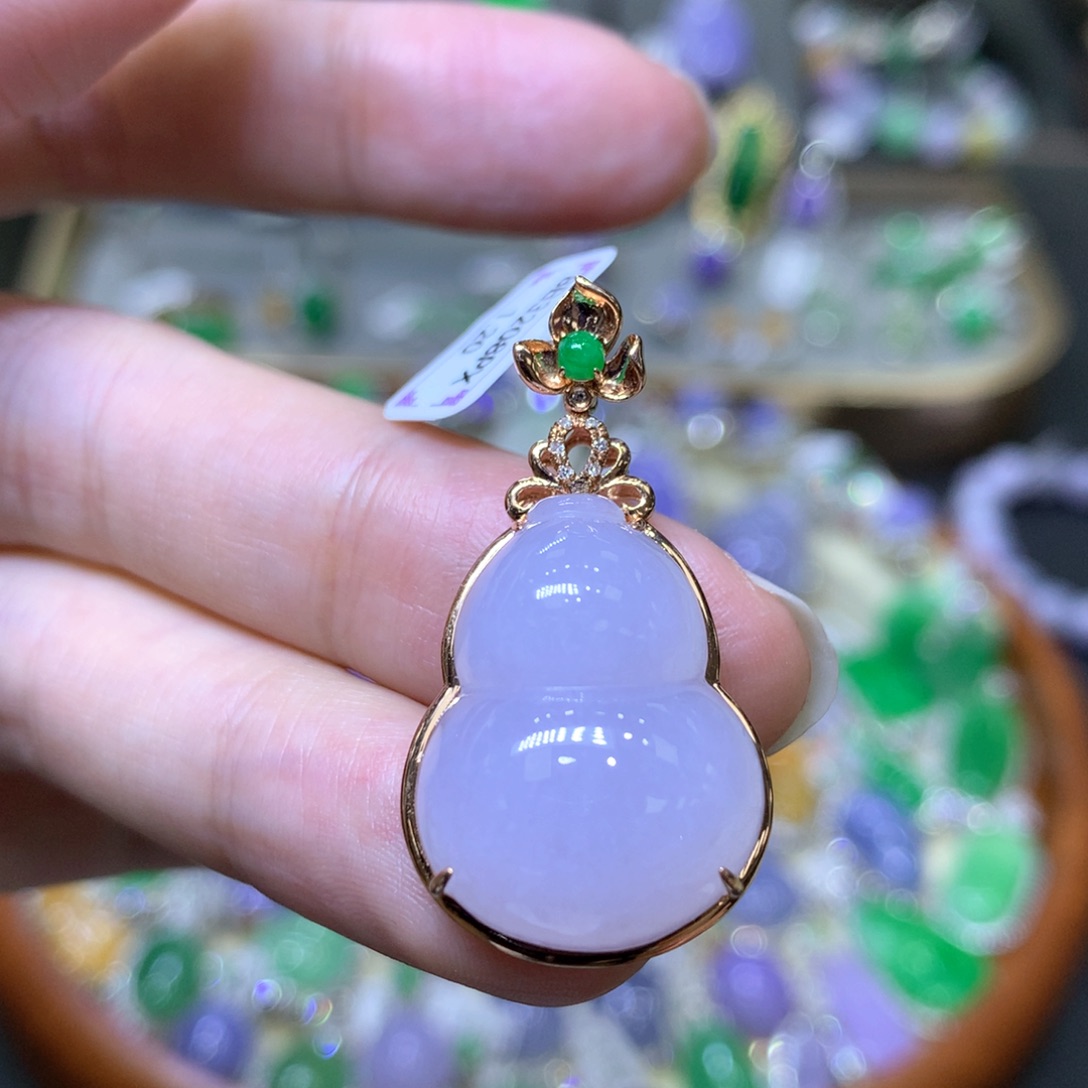 【闪购商品】翡翠颈饰18K金镶嵌翡翠吊坠项链
