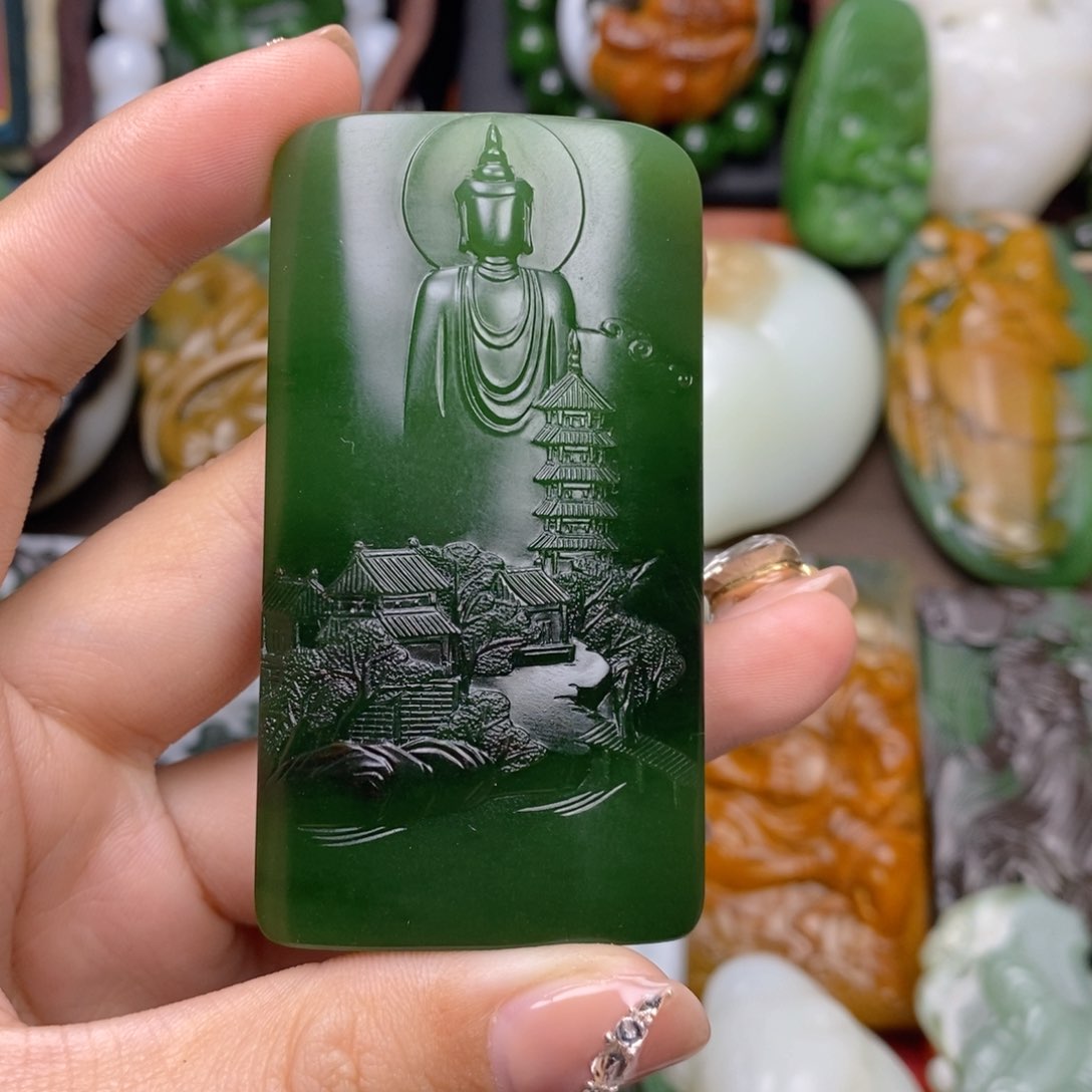 和田玉颈饰未镶嵌还***名