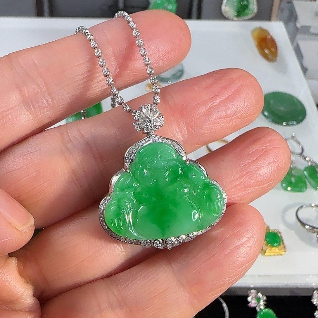 翡翠18K金镶嵌吊坠(赠链)