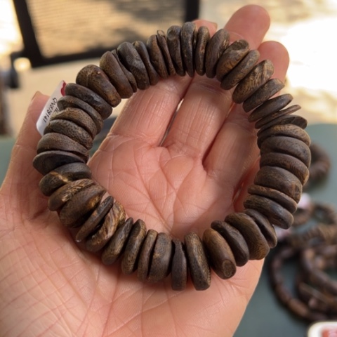 沉香手串乌身红土沉水33克卡1.3多样性发1条