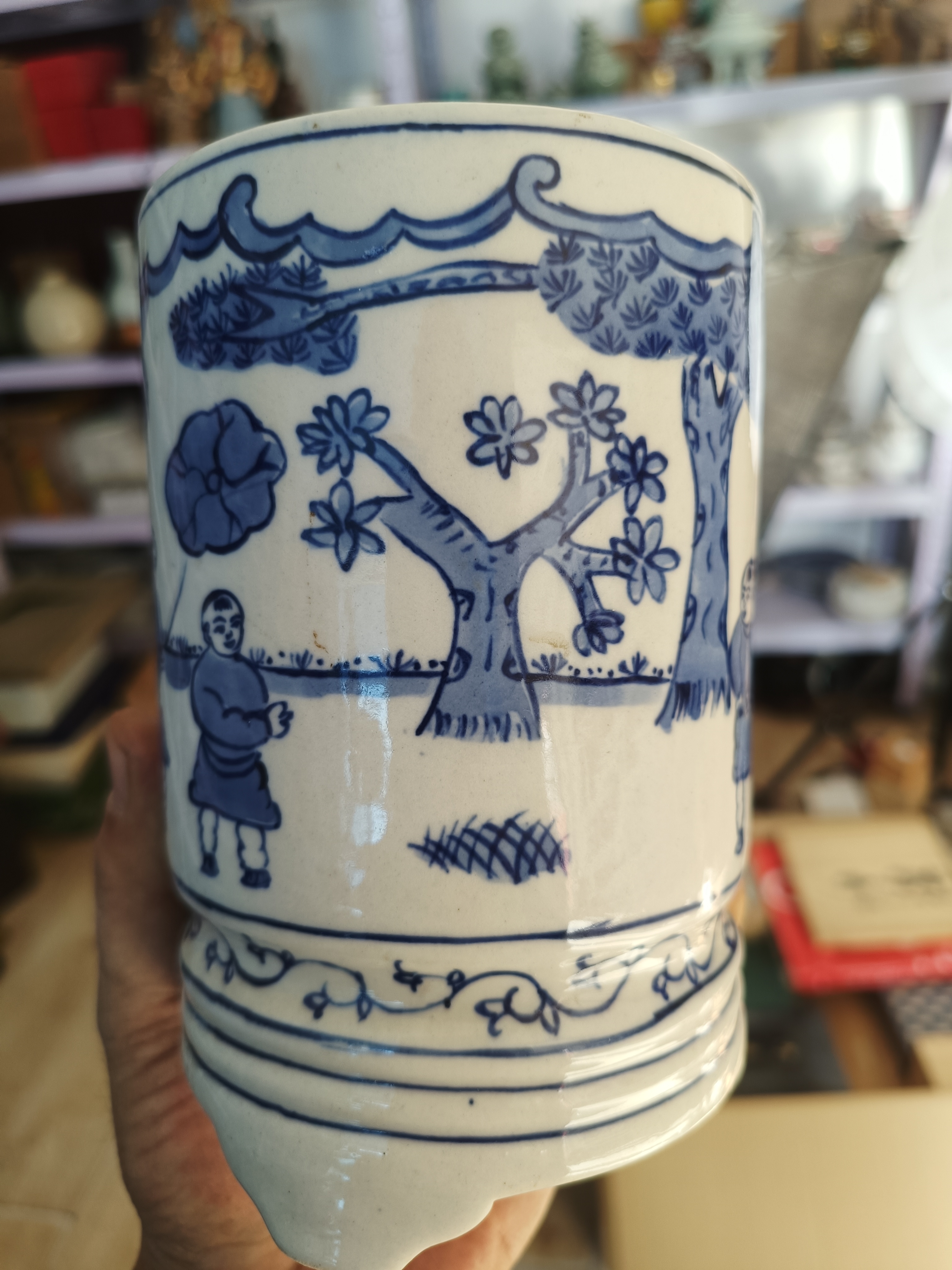 青花笔筒，口径10高14.5